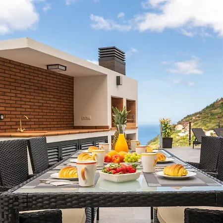 Sunnyside Villa *